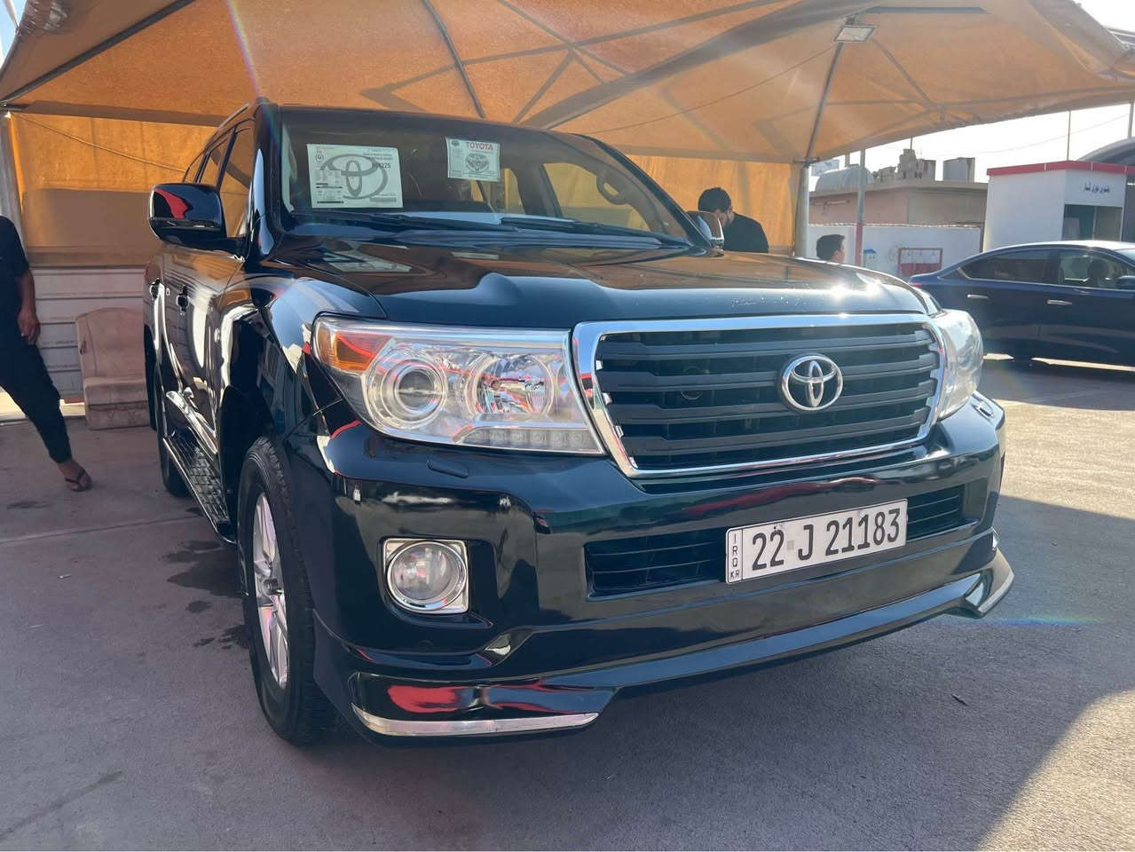 تۆیۆتا لانکرۆزەر وەنەوشە
مودیل ٢٠١٠
مواسفات VX.R
V8 مکینە 4700
سی شاشە و کوشین جلد 
گیر و مکینە و تەبریت بەشەرت 
رەقەم هەولیر رەقەم و سەنەوی نۆیە 
هەشت ئیرباگ
شکلی کراوەتە ٢٠١٥
یەک جاملخی بەس بەخە بی داخلی بی ئیرباگ 
📞***********
📞*********** أربيل, العراق
