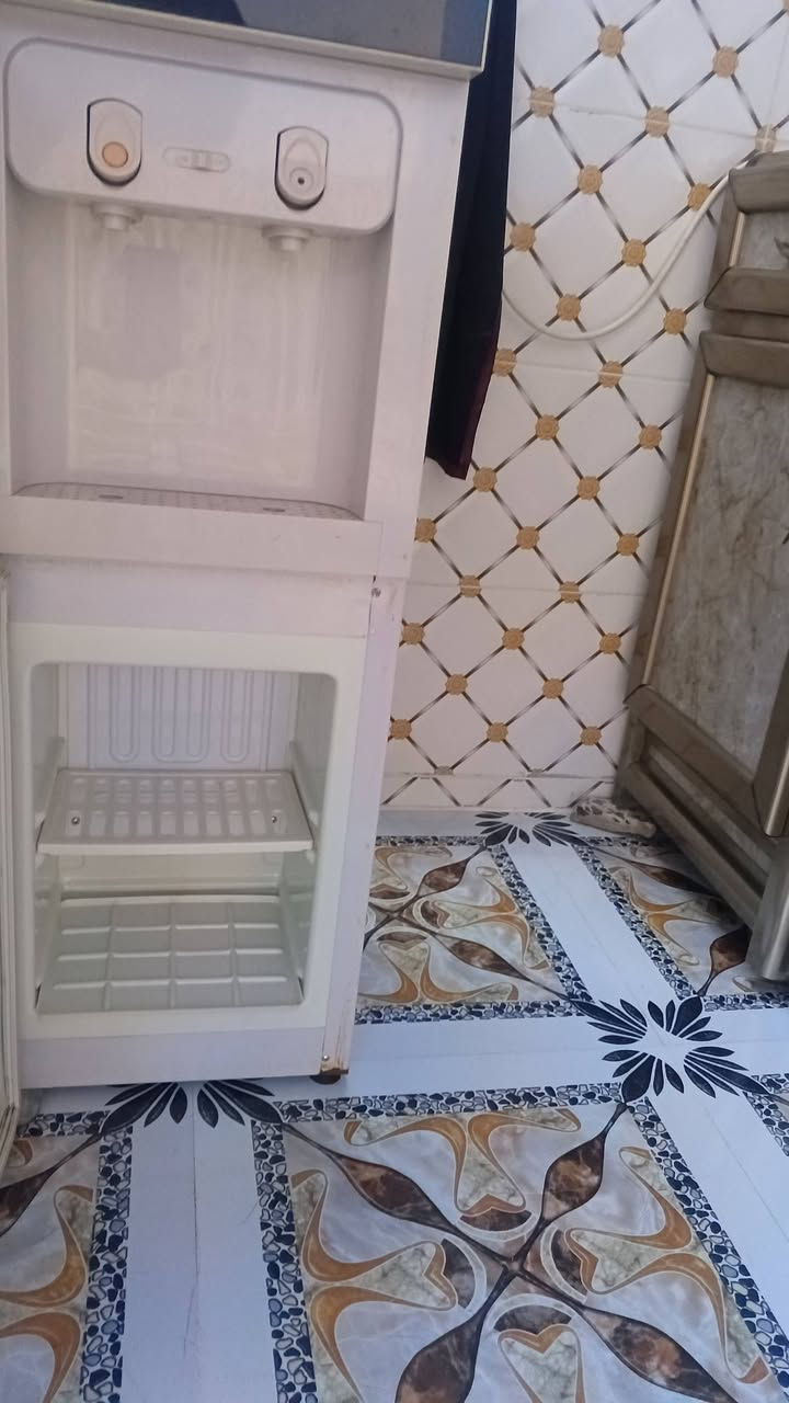 براد للبيع شرط الشغل السعر 75وبي مجال المكان كركوك العروبة اتصال على رقم ***********

