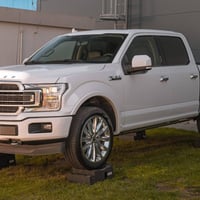 فورد F150 • شاشة 14.4 2K • رام 8GB/128GB