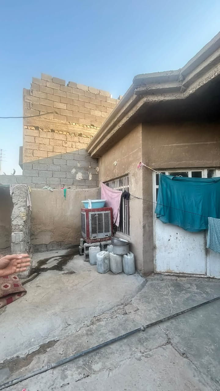 السلام عليكم
عدنا بيت بابو غريب حي الرسالة المثلث ١٢٥ متر قريب على الجسر بصف الجامع البيت متروك لذلك تعبان البيت طابو ملك صرف الي يريد يشتري يتواصل وياي على هذا الرقم 
***********
