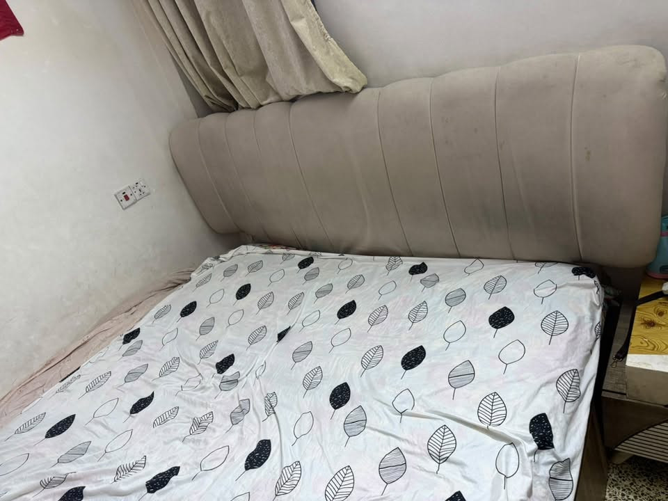 للبيع جربايه نفرين مع الدوشك سعر 80 الف ***********

