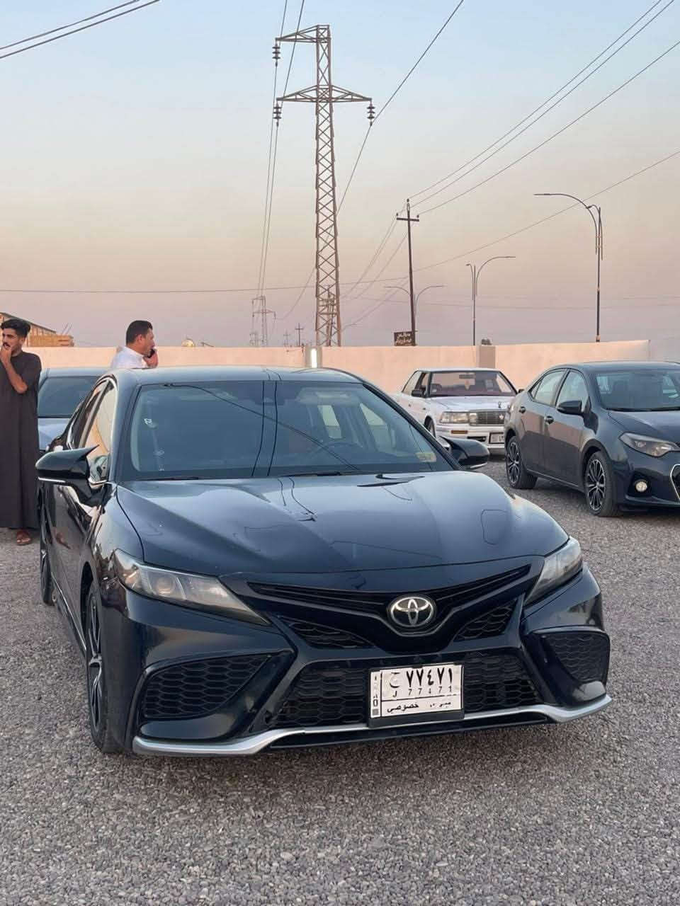 السلام عليكم
للبيع كامري 2022 
مواصفات SE 
كشنات جلد 
شفتات 
٣انضمة قيادة 
محرك 4 شرط 
كير شرط 
تبريد شرط 
صدر جديد 
تواير جدد 
ماشيه ٧٥ الف 
رقم نينوى معوقين وكالة عامة شرط 
السيارة ناصبه وكاعدة مال جناي ما تحط عليها دينار 
ضررها نص بونيد صبغ وقبغ الجنطة بدون تبديل والسونار مرفوق بالمنشور 
مكانها الشرگاط 
للاستفسار : ‭***********
***********
السعر 155 وبيها مجال بسيط
