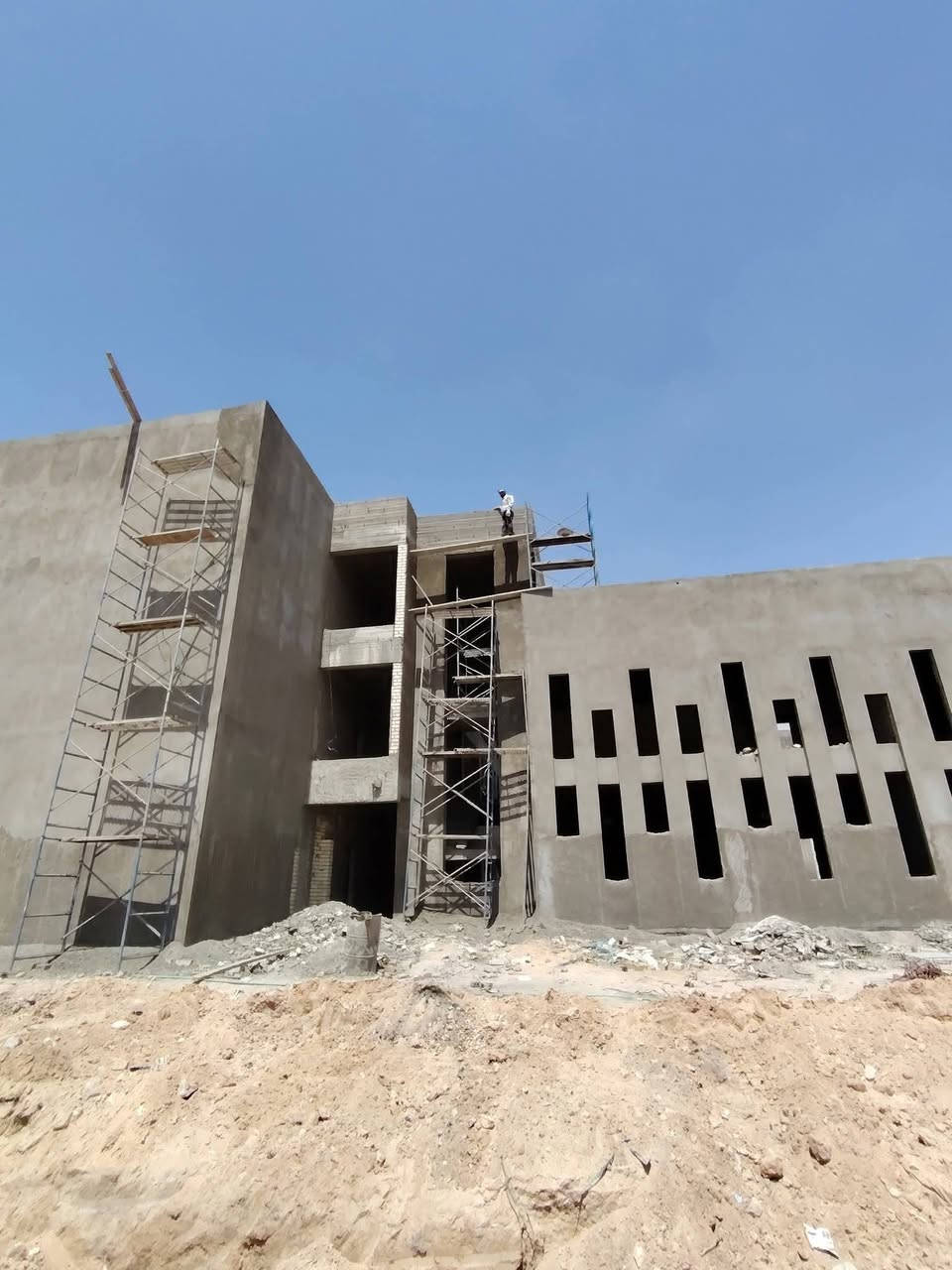 سلام عليكم
خلفه لبخ متفرغ داخل النجف لط اسمنت وجص المتر ب5 

تصفير جدران المتر ب5 

خشن و ناعم مال صبغ المتر ب5 

بورك المتر ب3 

ترميم 

***********
