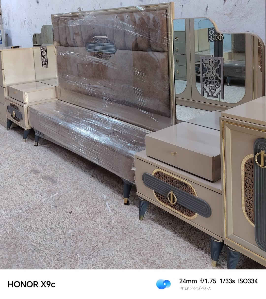 معرض مهند البجاري لبيع وشراء غرف النوم التركي المستخدم لدينا غرفه نوم تركي ماركا صبغ حراري تتكون الغرفه من تسع قطع نظافه 100% عنوان المعرض موصل حي الذكر قرب شارع الاطباء مستعدين لشراء الغرف النوم التركي المستخدم ***********
