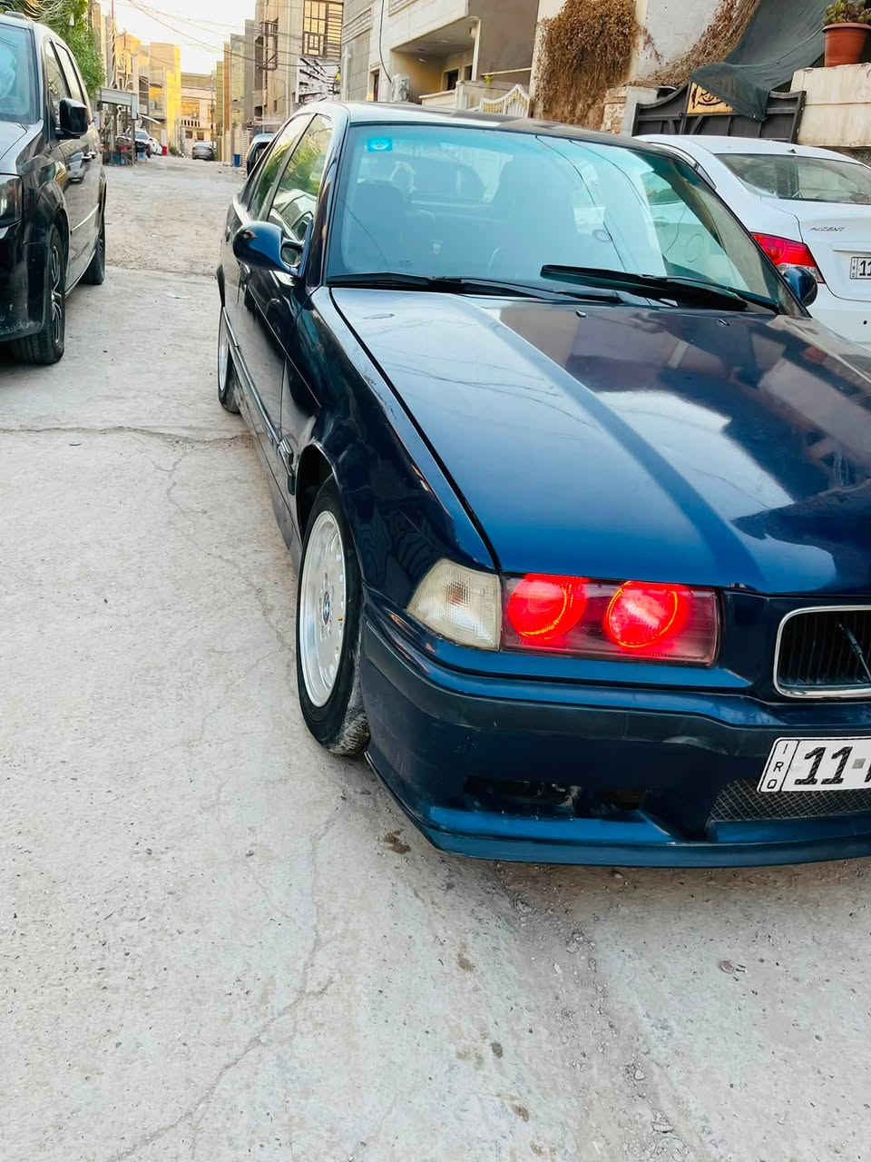 السلام عليكم
بي ام e36 موديل 1992 وارد اوربي
كير اوتو  مكينه 25 مسكر عدل
رقم جديد سنويه وهزه ما ساقطه 
باسمي تحويل ثاني يوم 
السياره بيه خيط تبخير شغاله السياره طبيعي 
تبريد تحتاج منضومه كامله 
 مكاني بغداد الدوره 
***********
