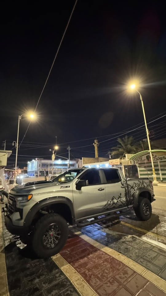 🚨 للبيع | شفروليه سيلفرادو Z71 Custom موديل 2024 (V8) 🚨

لأصحاب الفخامة والقوة الأمريكية، فرصة مميزة لاقتناء شفروليه سيلفرادو Z71 Custom موديل 2024 بمحرك V8، مجهزة بإضافات احترافية وجاهزة للاستخدام.

🔹 المواصفات الأساسية:

* موديل: 2024

* الفئة: Z71 Custom

* المحرك: V8 قوي بعزم وأداء مميز

* نظام الدفع: رباعي (4WD)

* تعليق Z71 المخصص للطرق الوعرة

* شاشة لمس تدعم Apple CarPlay وAndroid Auto

* تحكم كامل من المقود (ستيرن)

* مثبت سرعة

* تشغيل عن بُعد

* كاميرا خلفية عالية الدقة

* حساسات ورادار خلفي

🔥 الإضافات والتعديلات:

* سيستم كزوز رياضي

* تحديث الواجهة (البمبر) إلى الشكل الأحدث

* ترفيعة احترافية 3 إنج

* ويلات مع سبسرات لتعريض الوقفة

* تايرات جبلية خشنة جاهزة للطرق الوعرة

* بروجكترات LED عالية الأداء

* نفخات جانبية بلون الهيكل

📋 حالة السيارة:

* الضرر: قطعتان باب وجاملغ الصدر وربع البنيد فقط

* بدون دواخل او ضرب شاصي

* رقم شهداء بأسمي

بيع او مراوس عادي

📍 الموقع: ذي قار

📞 للاستفسار: ***********
