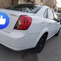 عندي وبترا 2011  السياره مكفول كير ومكينه خير من الله تبريد ثلج رايدته...