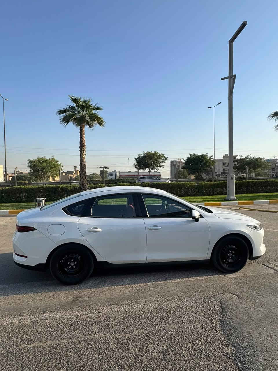 سلام عليكم كن بلاص للبيع ماشيه ١٦ الف سياره كفاله عامه من ناحية طخه صبغ تبديل ((كفاله عامه)) بصمه كارت أرضيات برمجه شاشه  كامله من كل نواحي ويل اصلي 

داخل احمر بلادي

مكاني بغداد كرخ غزاليه 

سعر ٢٠٫٥٠٠ وبيها مجال قليل 

رقمي ***********

ملاحضه سياره كامله غراضها وضايفلها اضافات
