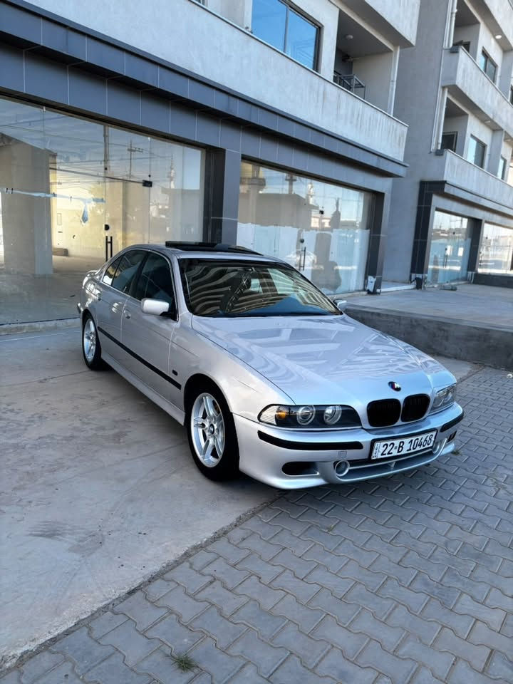 سلام عليكم بي ام صقر للبيع سعر106 وبي مجال واتساب ***********
موديل 2002 حجم 525 دبل فانوس كير محرك شرط
رقم اربيل تحويل ثاني يوم 
كير 3 وضعيات 
فتحة سقف 
تبريد ثلج 
كشنات تدفئة
بي نضام بردة ابواب 5 قطعة بلادي خلفي كهربائي 
تلفون بلادي موجود
صدر امامي خلفي جديد 
دعاميات m
دركة m
سيارة جديدة بمعنة كلمة
