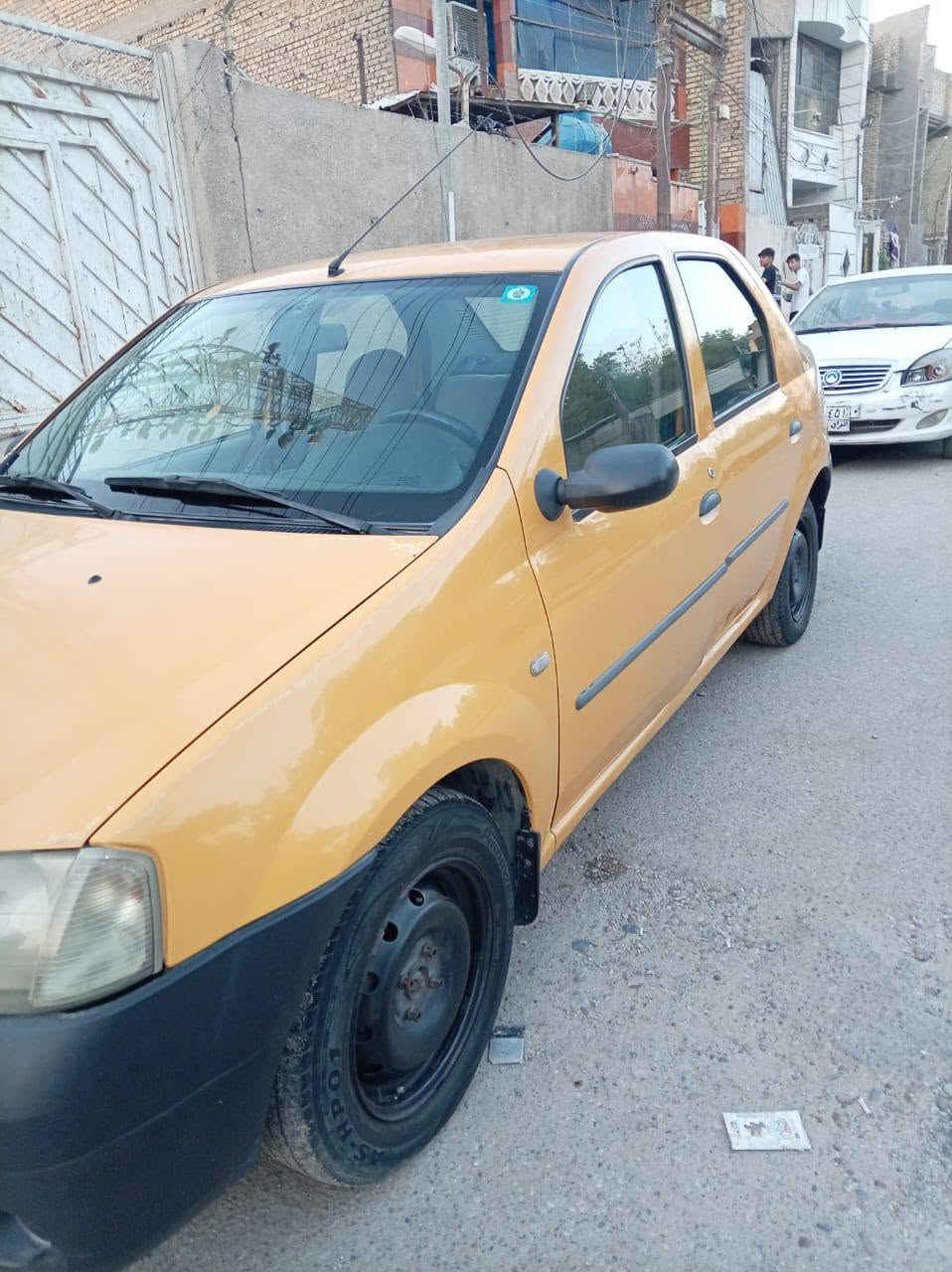 رينو مديل 2014 ستيرن بور مصفره هيه وغرامات مكفوله من ضربه قويه بيه رشات صبغ قليل بيه شويه بارد بل صندوك مكان سياره بغداد بلديات سعر ٤٨ بيه مجال رقم ***********
