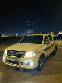 هايلوكس ٢٠١٥ • رقم اربيل • ماشيه ١٧١الف