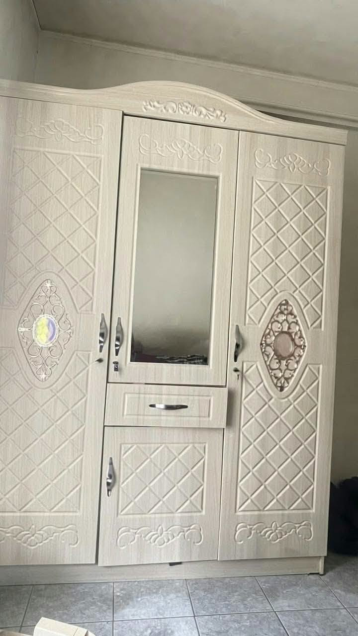 سرير • ماكو تفاصيل • غرفه اخشاب
