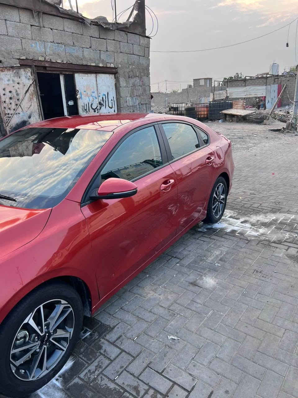 فورتي موديل ٢٠٢٢ لون مشمشي وارد امريكي السياره جديده وجاهزه من كلشي مابيهه اي نقص حادثهه موجود بالصور ومواصفاتهه معروفه مكينه ٢٠٠٠ دوش السعر ١٣٥ وبيهه مجال قليل رقم الهاتف *********** البصرة, العراق
