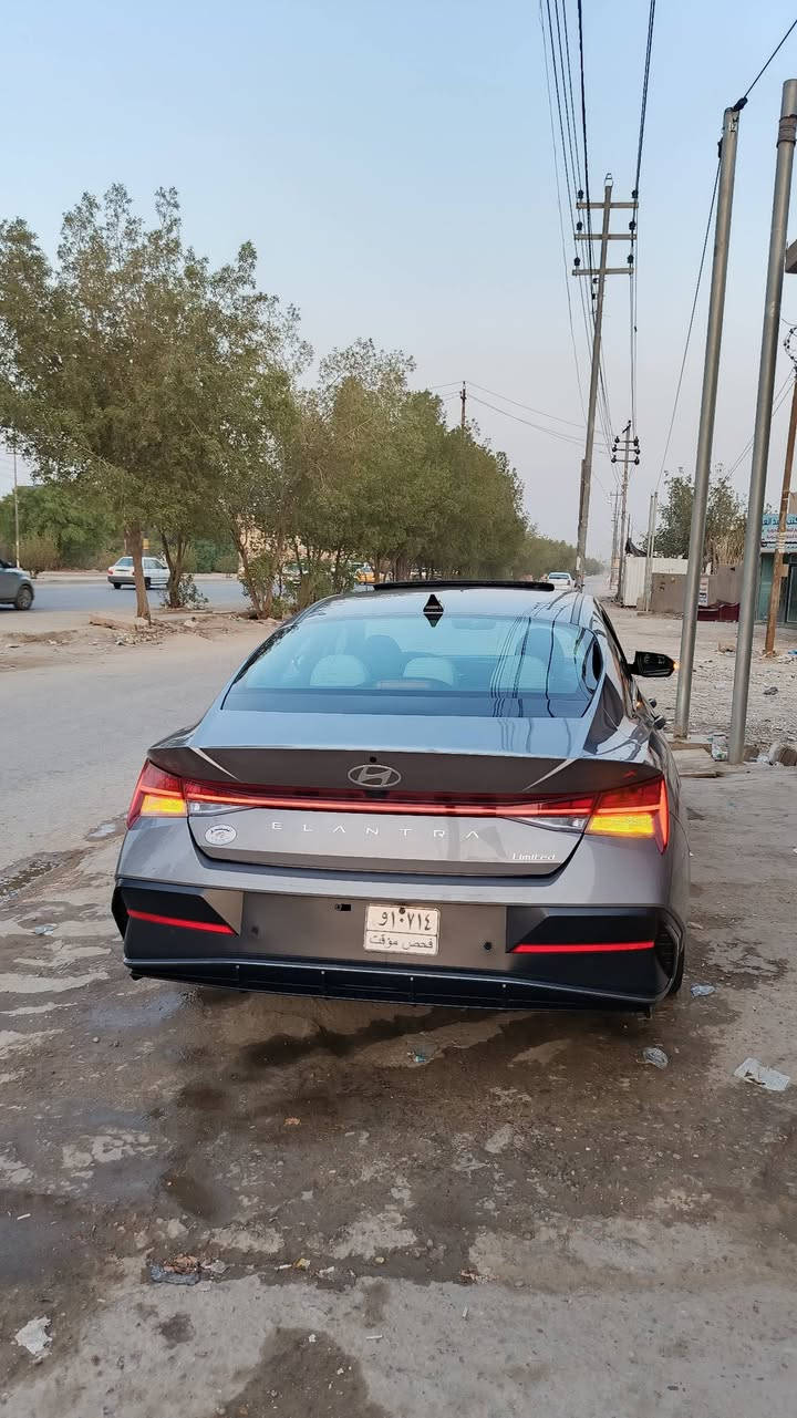 يا الله
النترا موديل ٢٤بدون لوحات سياره جديده مواصفات  لمتد فول للاخير حادثه بنيد وجاملغ راجعات بارد  داخل ابيض 
اربع كامرات كشنات جلد ابيض مكاني حله مجسر الثوره ***********@
