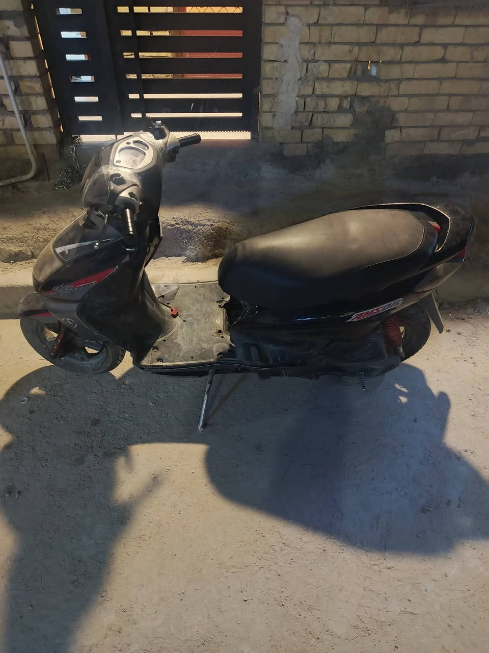 دراجه سکنز نثيه دراجه يرادله ترتيب گايمه ومجفته وهسه مداعرف شبيه وكفت توه جانت تشتغل  اني ماخذه شلع دين مكانه بحي تونس ليريده يجي يگلبه وياخذه ***********
