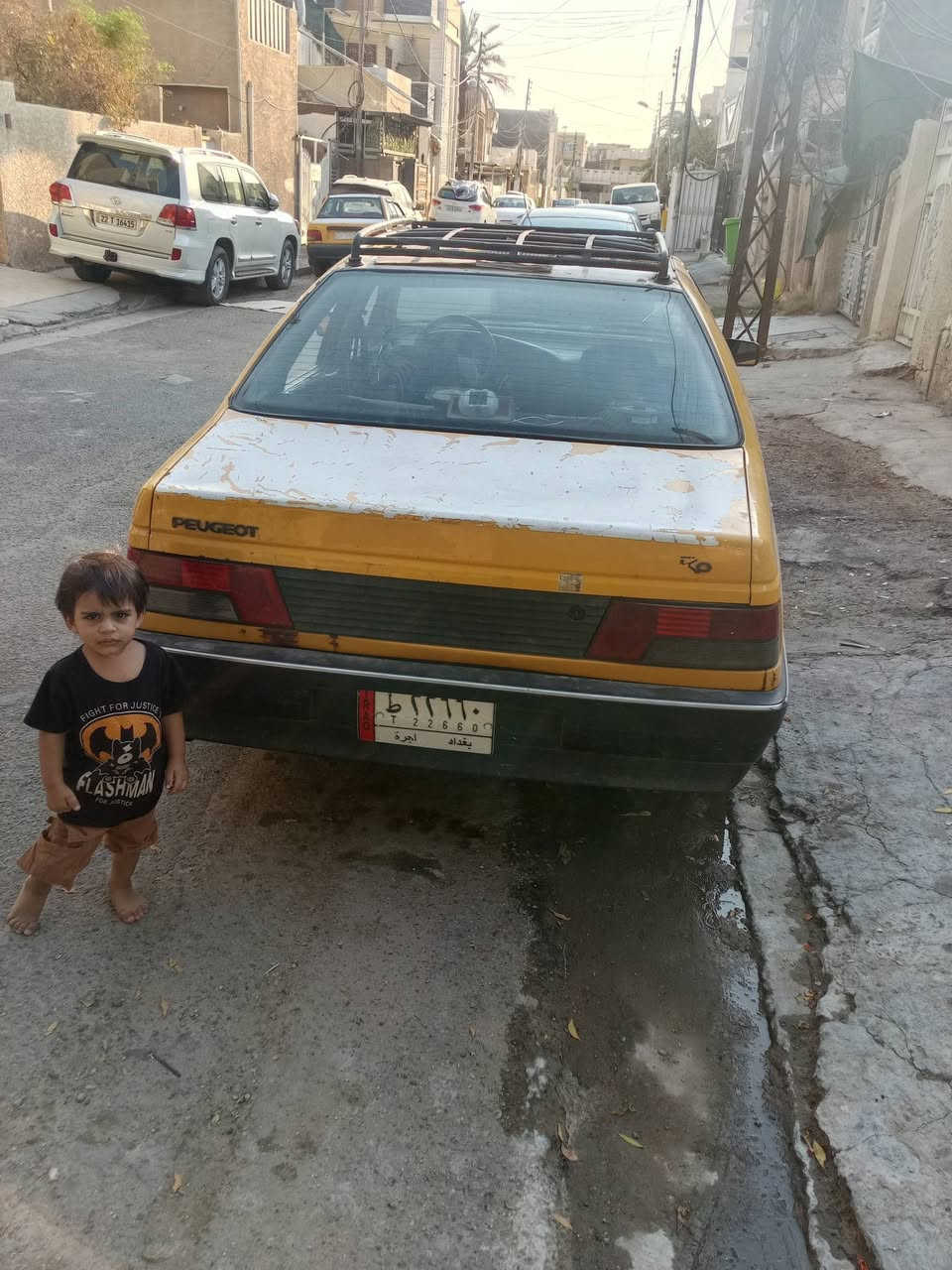 السلام عليكم بيجو روا موديل 2009 سنويه كارتونيه هيئه ما مسجله غرامات مادري شكدعليها السياره بلاديه مكينه تبخر تبريد شغال  المكان بغداد بياع السعر15 ورقة وبيها مجال  رقم الهاتف ***********
