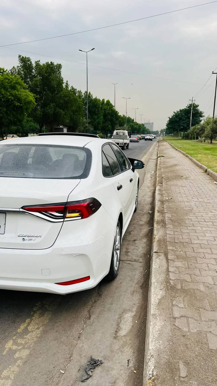 كورلا 2025  هايبرد شكل الخليجي
ماشيه ٢٦km
محرك 1800 هايبرد HEV✅ 

❇️محرك 1800 هايبرد شحن ذاتي 

❇️بصمه + دخول ذكي 

❇️هاندر بريك بصمه + اوتو هولد 

❇️سلايت 

❇️رادار امامي +كاميرا تحديد مسار

❇️سياقه آلية 

❇️تبريد قطعتين 

❇️تبريد بيانو شاشه 

❇️شاشه ابل كار بلي + كامره خلفيه دواره 

❇️مانع نزلاق + مود درايف +  ايفو مود 

❇️كيجات شاشه دجتل 

❇️10  ايرباك  

❇️ويل بلاك حجم 17 

❇️حساس لايت كامل اوتو عالي ناصي اوتو + حساس ظغط اطار 

❇️تحكم سترين كامل فول 

❇️لايت زينون + لد صباحي + اشاره لد 

❇️كت اس بلادي 

❇️شاير مري 

كفالة عامة من الصبغ والتبديل 

سعر ١٥٧ وبيها شي بسيط 

بغداد الكرخ
***********
