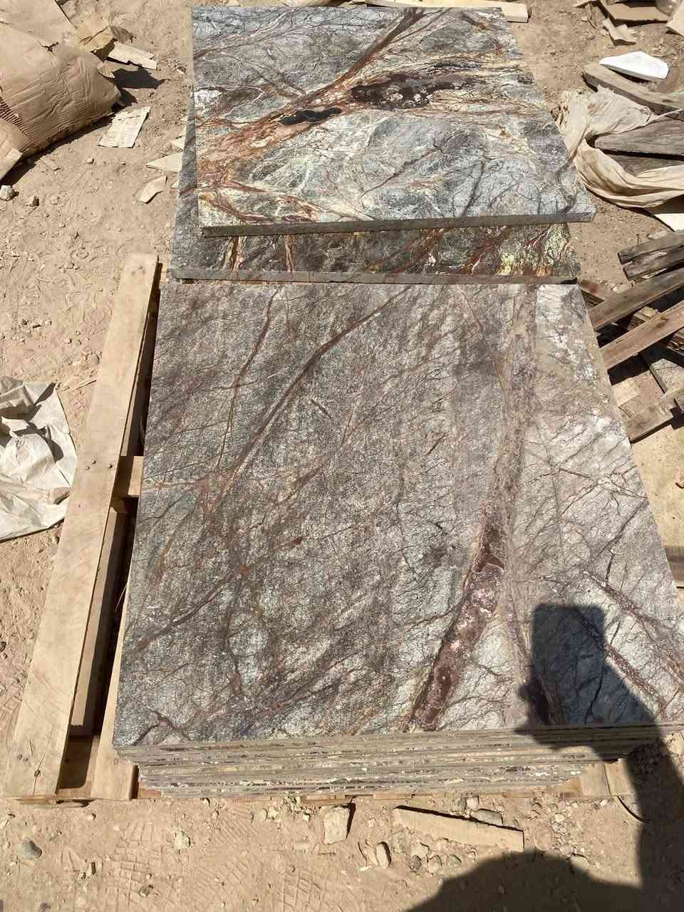 مرمر حظروي باكستاني السعر ٣٠ الف عراقي عنوان بغداد جرف النداف رقم الهاتف ***********
