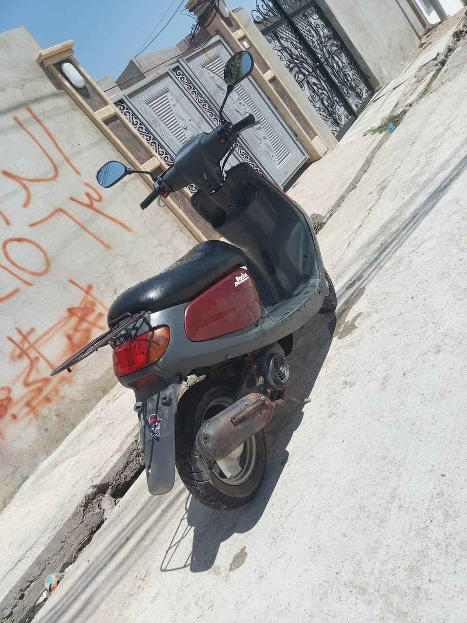 السلام عليكم ماطور نفخ للبيع ماطور كامل مكمل مايعوزو بس سله مامعمر ولا مره تحريكه ومعدل نار كهربائيات شغاله الماطور نضيف مال بيت ،،،،السعر 275وبي مجال بسيط شراي اتصل على الرقم ***********،،،،العنوان حي التعليم

