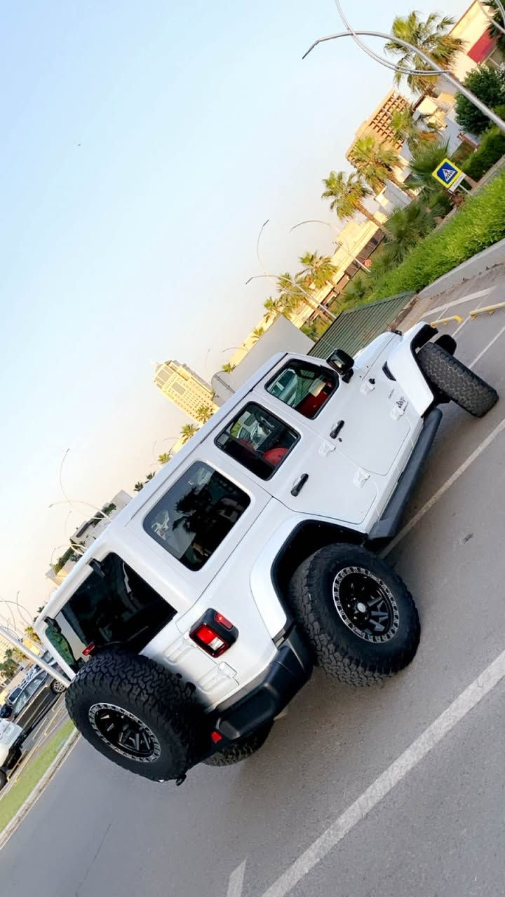 Jeep Ranglar (SAHARA) 2023
جیب ڕانگلر فوول مواسەفات ٦ پستن کوشین چلد ناو سۆر سوکان ڤۆڵیۆم شاشە گەورە گێڕ تۆماتیك و عادی دەبڵ ئەکسل ٢٧ میل ڕۆیشتییە
سەیارەکە یەک بستی تعدیلە بێ ژۆرێ بێ إڕباگ
گێڕ و مەکینە بە شەرت
بە ناوی خۆمە هەموو شتی نووێیە
*********** أربيل, العراق
