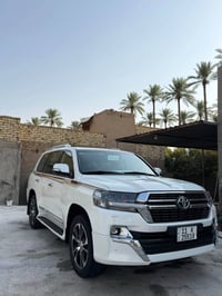 لاندكروزر • ٢٠١٧ • بابل حي الجزائر