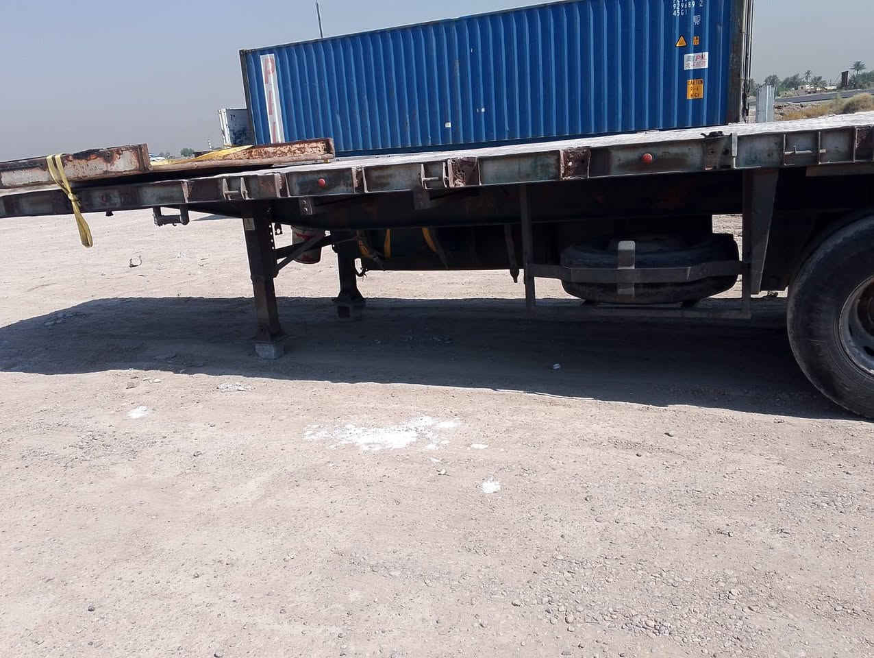 سلام عليكم عربانه فلات 3دناگير مزوج 
تحتوي على طباخ وثلاجه 
تايرات نظيفه 
مكانها بغداد اليوسفيه طريق الدولي 
لاستفسار 
‏‪***********‬‏
