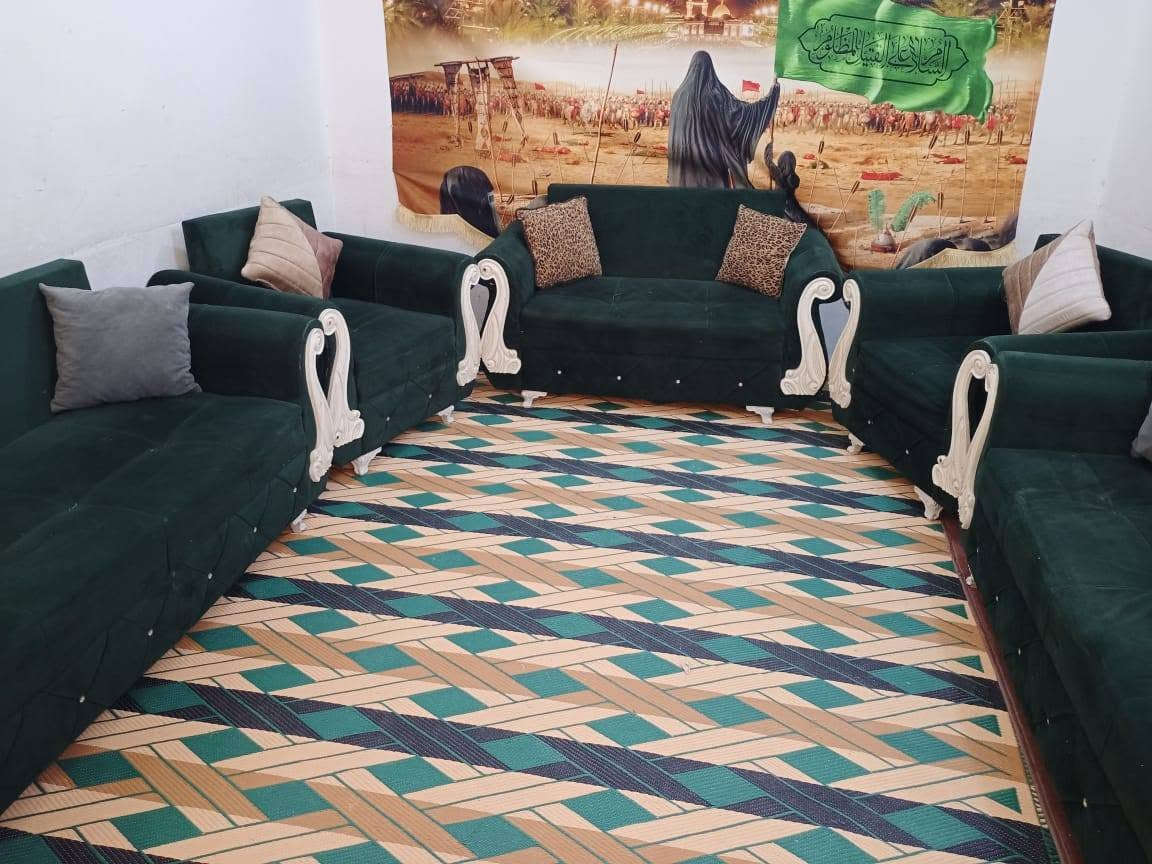 سلام عليكم
انوع واشكال 

الديوان والقنفات وبشكل اثاث البيت يمي وغرف نوم 

استفسار ***********
