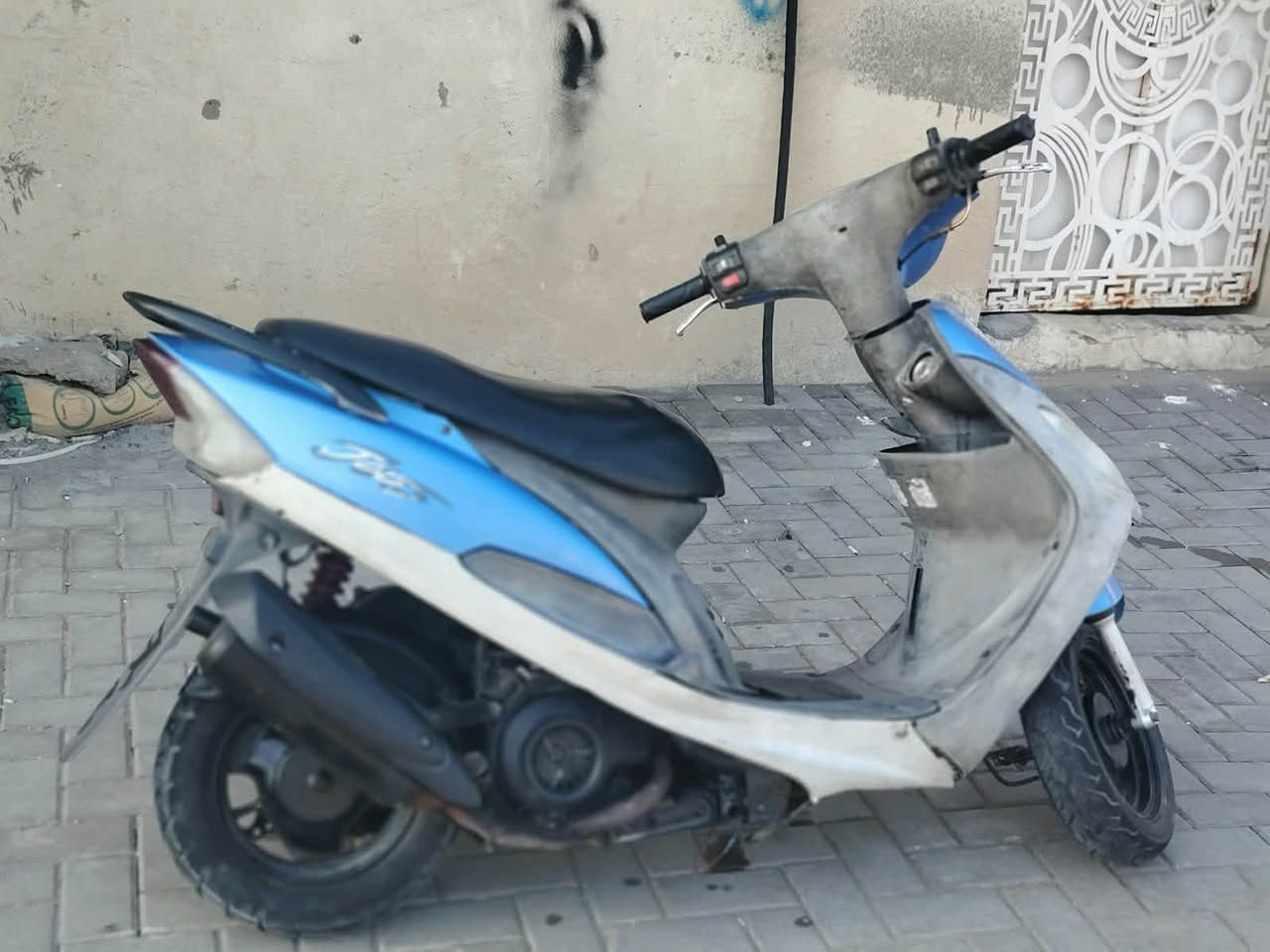 ‏سلام عليكم دراجة للبيع مفتوحة لفات فقط49 راجل يا بلادية ايش بها شغال حتى العداد /***********/550￼￼ بصره حيوانية
