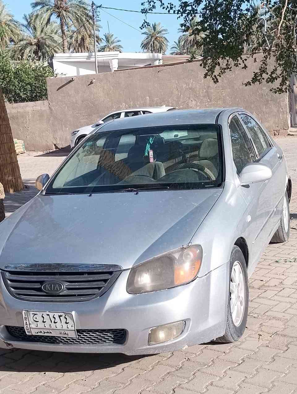 سلام عليكم سيراتو للبيع موديل 2007السياره نضيفه مال جناي السيار كير اتو ما تيك مكينه 1600 السياره وارد خليجي السيارة جاهزه من كلشي السياره بأسمي السعر 70وبيه مجال للشراي رقم صاحب لسياره ‏‪***********‬‏المكان كربلاء طوريج قضاء الخيرات
