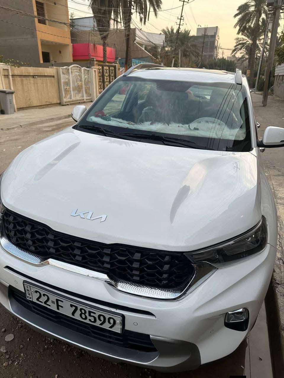 سلام عليكم
كيا سونيت موديل 2022
ماشية ٣٣ الف
بيه ضربة بل بنيد ومصلحة 
ومابي ضرر بل داخل سيارة مال بيت نظيفة كلش 
سيارة ضمان شركة 5 سنوات
بصمة تشغيل عن بعد  
فتحة بل قمارة 
محرك 1500 دوش مواصفات معروفة
السعر 135$
عنوان حي الجامعه
الاتصال ***********
