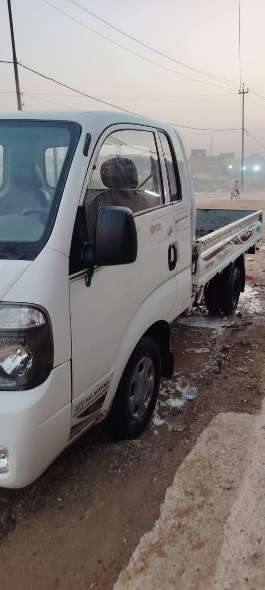 سلام عليكم سياره البيع كيه موديل ٢٠١٦ ممكفوله مكان بغداد مدينت الصدر السعر ٩٨ وبيهه مجال ***********
