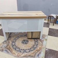 ميز مكتبي • جديد • للبيع