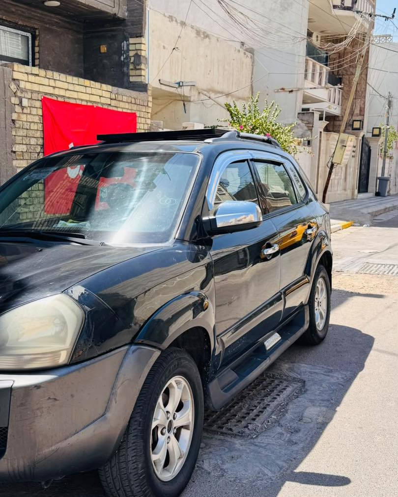 هونداي توسان خليجي موديل 2009
محرك 2000 دوش 4 سلندر 

السيارة فول مواصفات 1/1
فتحة سلايد روف 
كامرة خلفية + شاشة 
داش كام امامي 4k 
تبريد ثلج 

السيارة مناسبة لان بيها قطعة بارد

السيارة باسمي مشروع وطني
 التحويل بنفس اليوم 

مكان السيارة : بغداد

رقم هاتف ***********
 🟩 السعر تعليق تصلك رسالة 💌

