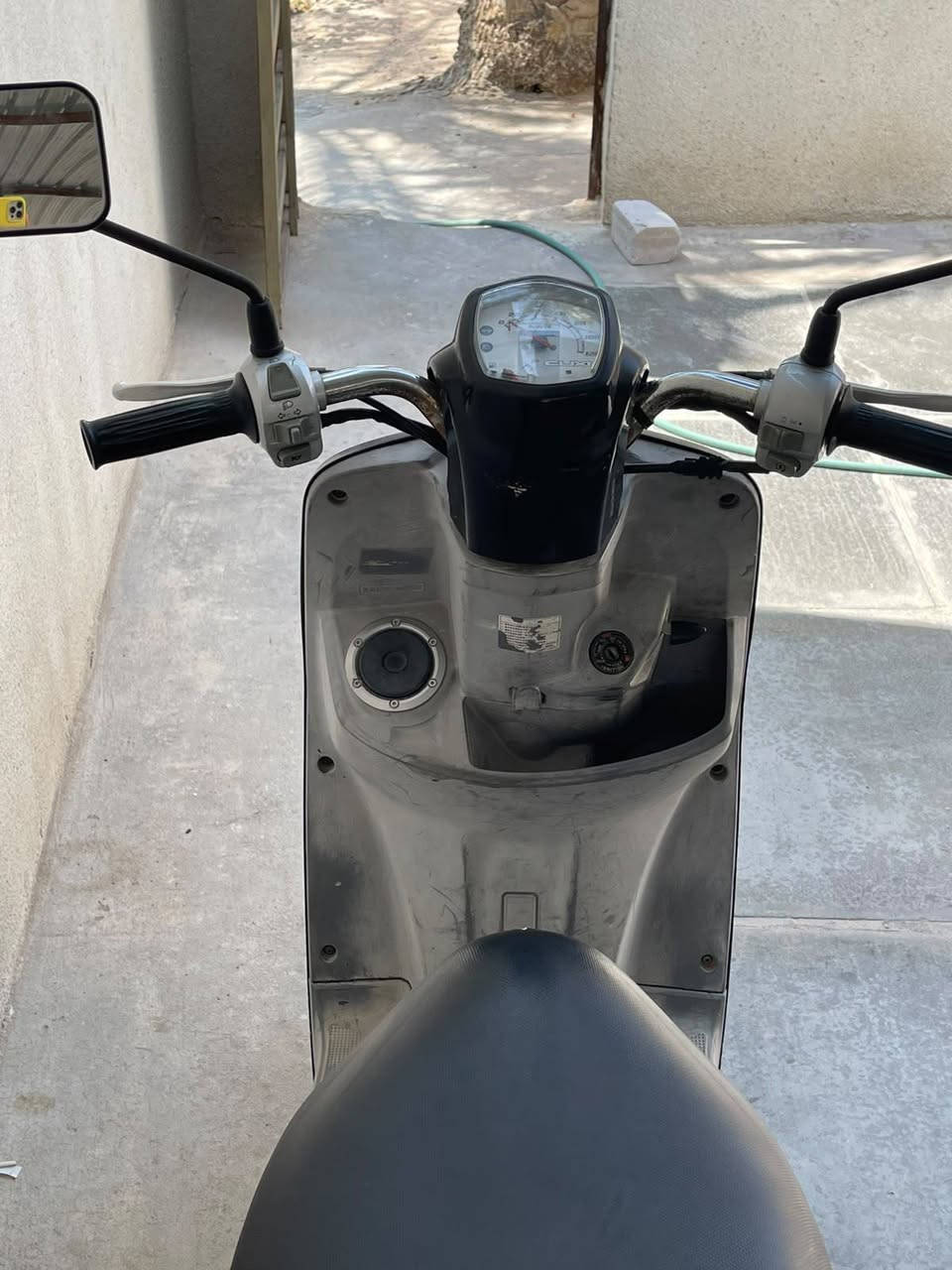 السلام عليكم
بوليس ياباني  حاويه  مختمه من طول لطول  ختم  واحد ويه مكينه والمكينه بلاد49 ما مفتوحه شرط الفحص دراجة كله بلاد شلعه ومعدل تخبلل وكلشي شغال كهربائيات  سكنات هورن سلف لايت   دراجه ما نقصه شي والملاحه شوفت عينك السعر 1200وبيهامجال مكاني البصره الهارثه سيد سامي المسحب واتساب ***********
