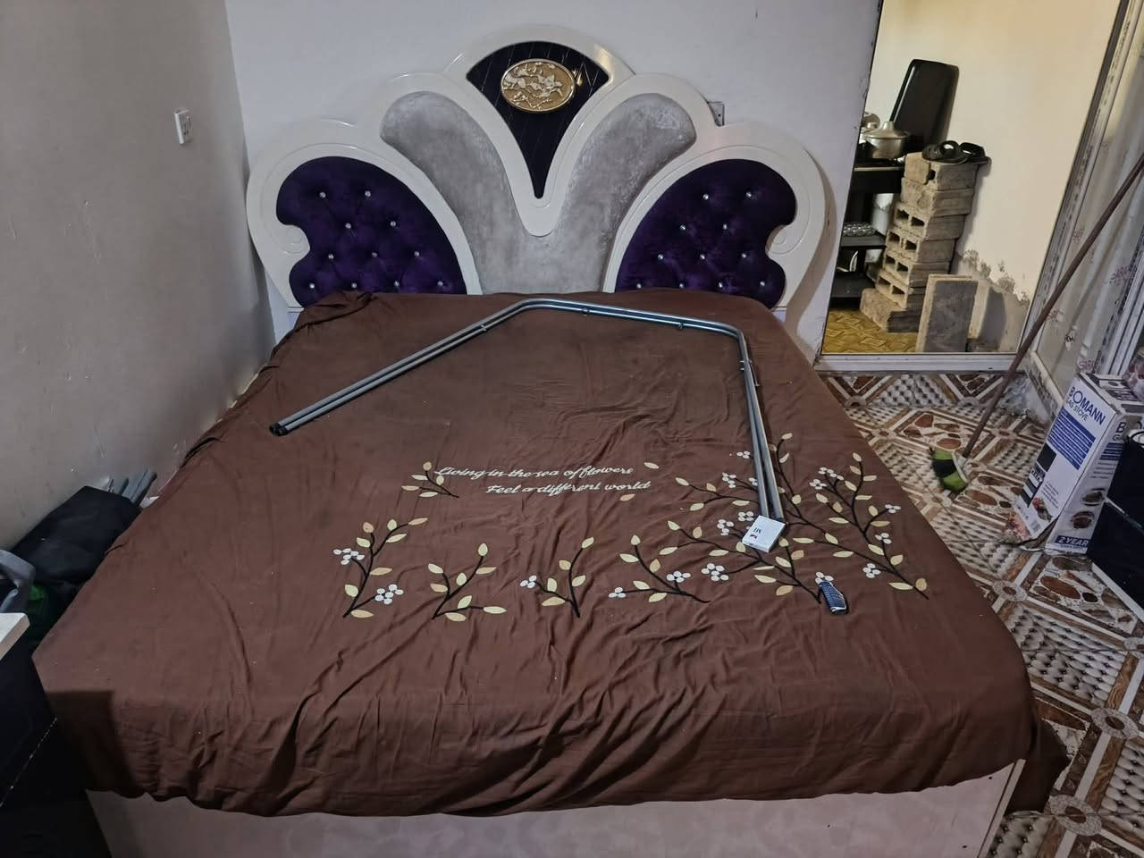 للبيع غرفه تركيه نظيفه بدون ضرر سرير مخزن ٥٥٠ مجال 
فلوجه استفسار خاص
