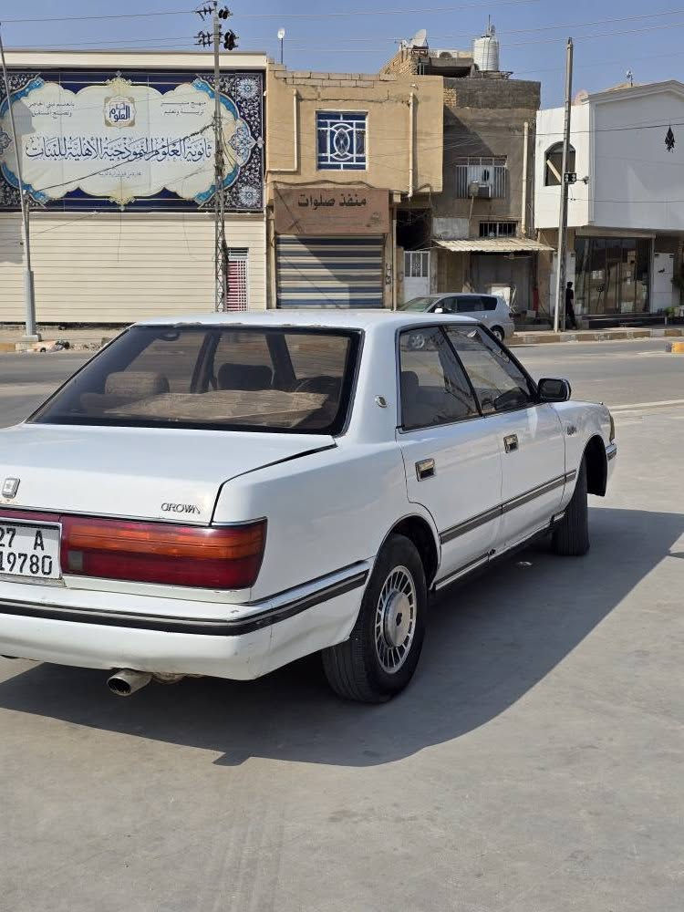 للبيع تيوتا هارتوب موديل 1991 مكفوله من القص ونقل الجثة السياره محرك كير تبريد نعمه من الله كهربائيات كامله 
رقم جديد ذي قار دولي سنوية ما ساقطة 
السياره نضيفه فقط تحتاج ترتيبات بسيطه للداخل عنوان السياره ناصرية سوق الشيوخ 
السعر ٤٠ ورقه وبيه مجال للطيبين 
للاسفسار الاتصال على الرقم *********** ناصرية, ذي قار
