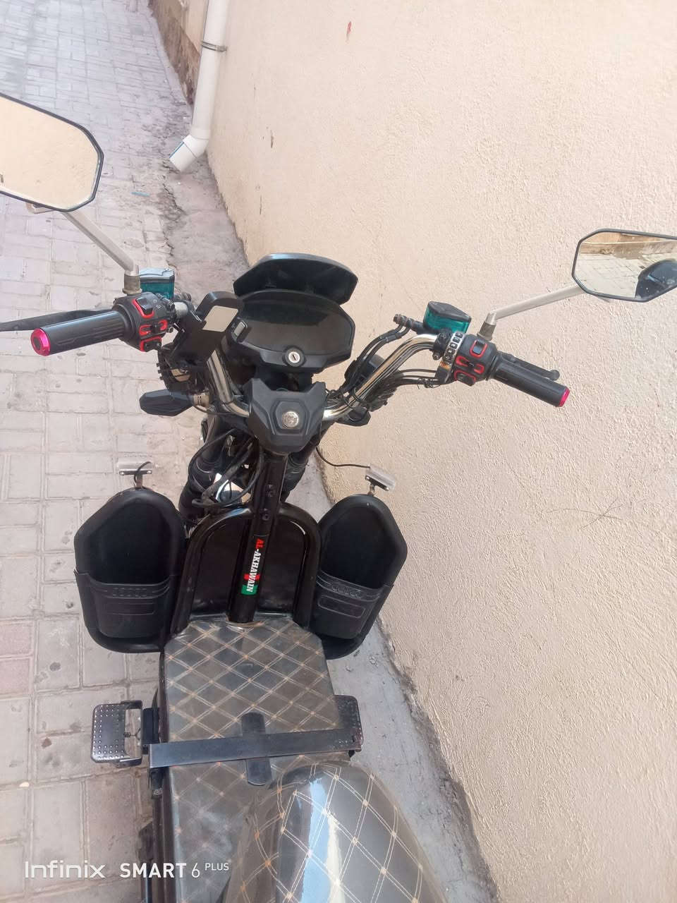 السلام عليكم ماطور موديل 25 نظيف حيل نظيف بطارياته على الفحص مكلف بالنشر 525 وبي مجال رقم صاحب الماطور ***********
