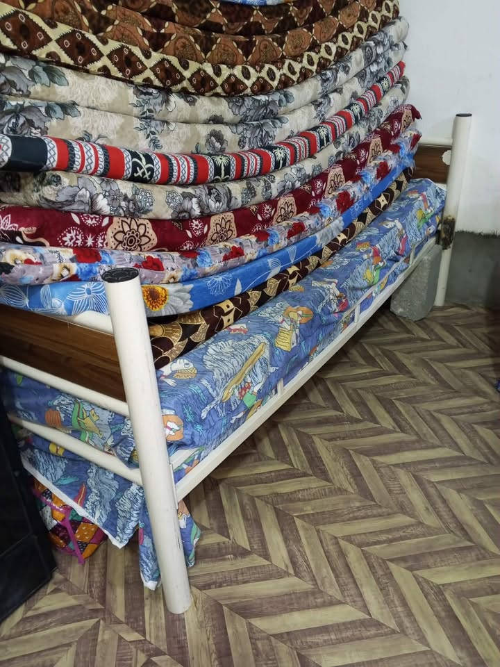 الحيدرية خان النص حي سلام

ممكن موافقة للمنشور بلا زحمة عندي غراض منزل مستعملات قليل نضيفات للبيع قيم بل يرضي بي الله واخذ رجا بدون كسران الشراي يتصل على الرقم بي واتساب *********** او علق
