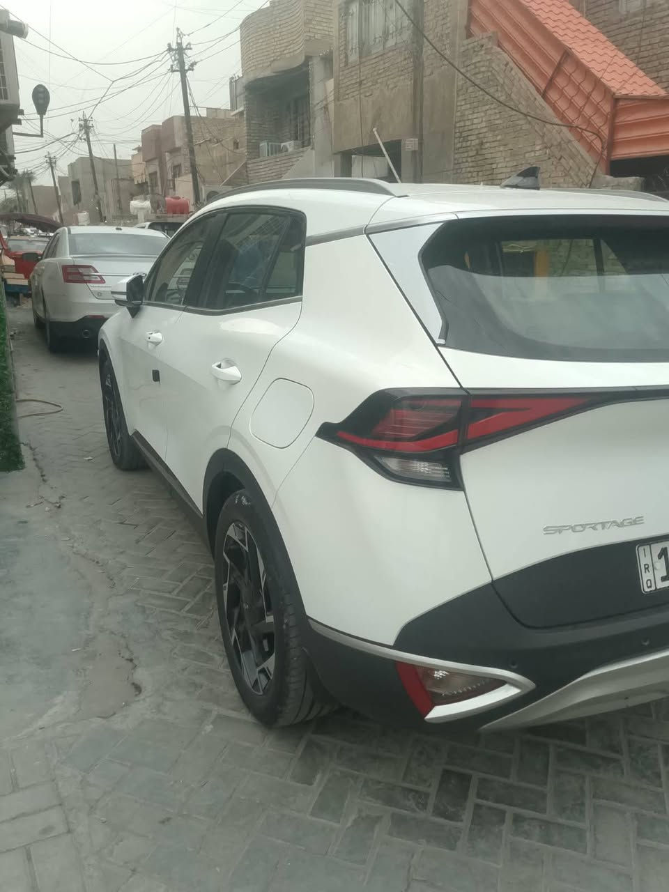 سبورتج موديل 25 خليجي 
ماشية 34
صندوك كهرباء
داخل بيجي 
الجاملغ الايمن بي صبغ قليل
السعر 220 وبيها مجال 
مكاني الامين الثانيه 
***********
