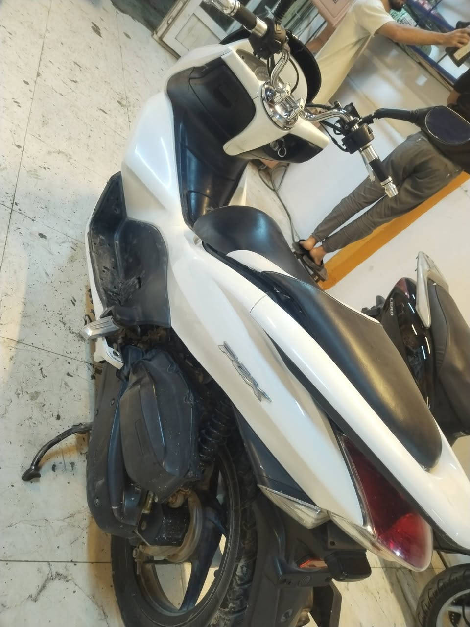 دراجه للبيعBSX  مفتوحه مكينه اكسل فول السعر 825 بيها مجال بسيط العنوان سامراء ***********
دراجه للبيعBSX  مفتوحه مكينه اكسل فول السعر 825 بيها مجال بسيط العنوان سامراء ***********
