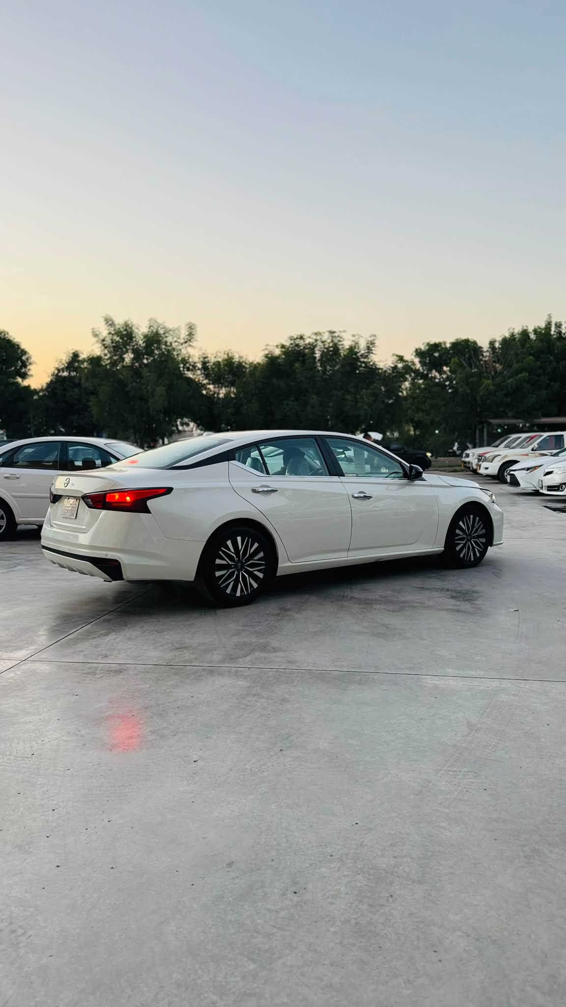 ابیض و داخل اصفر 🔥
.
Nissan Altima 2025 
.
مواصفات SV 

ماشیە ١٤ الف مایل .
.
سیارە حادثە ربع بنید صبغ و شویە بارد ، رقم الشاصی: 1N4BL4DV1SN302289
.
مکان السیارە کلار 
.
سعر ١٦٩ ورقە و مجال بسیط .
.
*********** 
***********
