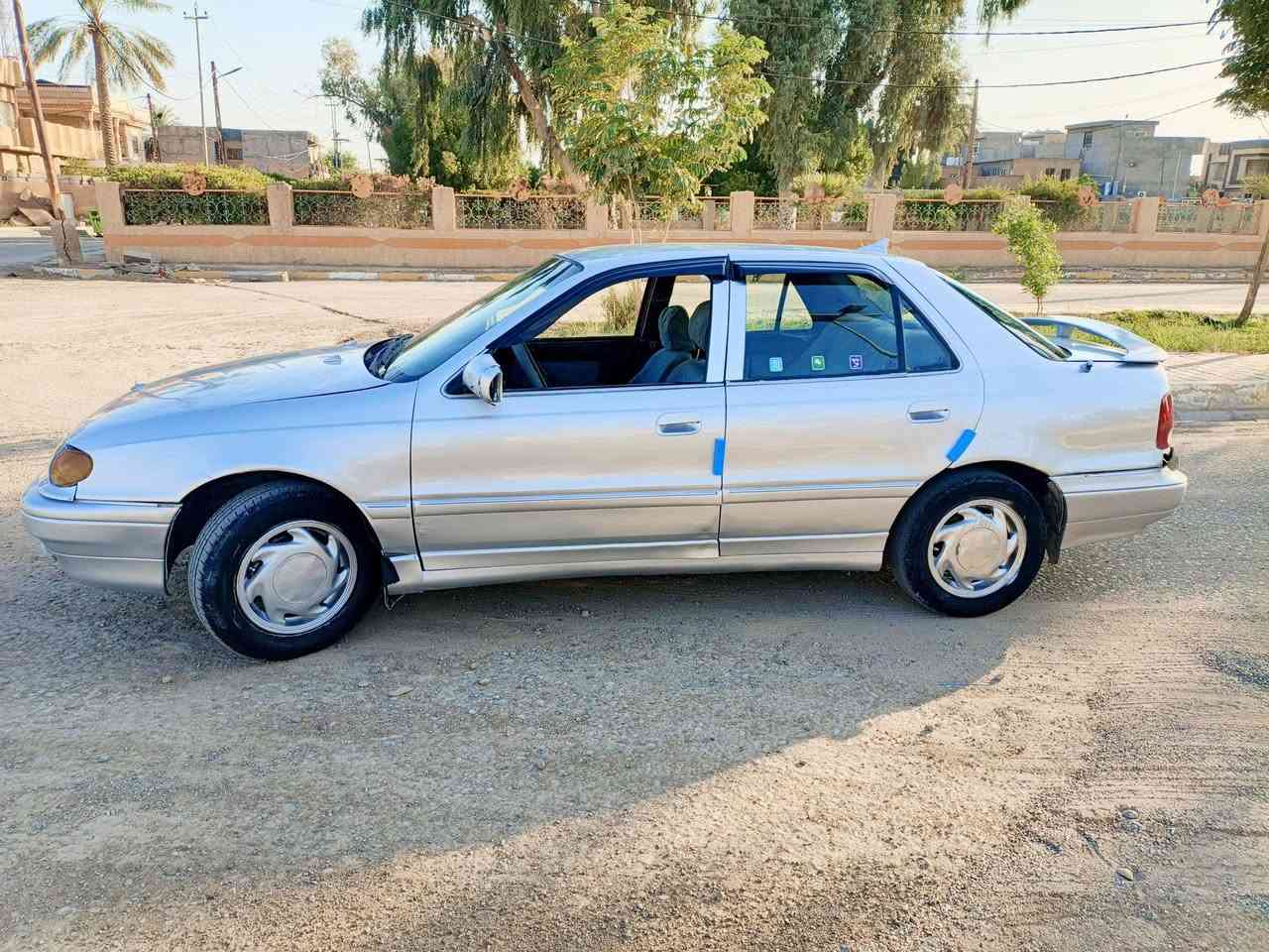 سلام عليكم لانترا للبيع موديل 95 رقم بغداد سنويه لل28 تحويل ثاني يوم سياره مكفوله من ضربه ولمعجون ولخياس فقط صبغ جماليه فرممات عل شركه شرط كهربائيات كلها شغاله محرك كير مكفولات السعر 28 وبيه مجال بيع مستعجل سياره تسوه اكثر حلوه ومال جني مكان السياره ديالى دلي عباس اتصل ودلل ***********
