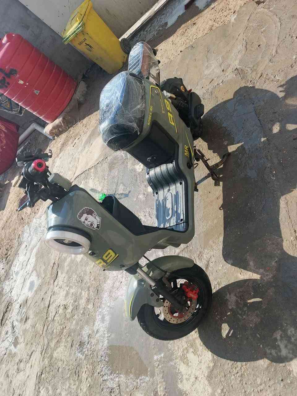 بطاريات 32 ستخدام شهرين فقط
سعر 450 مجال بسيط 
مكان بصره كرمت علي شارع لطيف 
وتساب ***********
