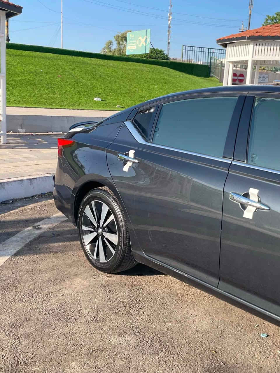 للبيع التيما SL فول موصفات
السعر 115 وبي مجال
‭{***********}
-موديل 2019 
-الون نفطي
فتحه سلايت  
-ماشيه 170 كيلو 
-داخل  صاج 
-رادار 360 درجة
-تحكم ستيرن 
-تثبيت سرعه 
-كاميرا خلفي 
-رادار جانبي
-رادار خلفي 
-رادار امامي
-تحديد مسار
-حساس خلفي
-تبريد ثلج❄️
-تشغيل عن بعد 
-بصمة تشغيل 
-بصمة ابواب + صندوق 
-تايرات وياله جديد
-سيارة جاهزة مناقص برغي
-ضرر سيارة : + جاملغ وبونيد وقطعتين ونص كلير بدون ضربه بدون دواخل شرط   
-سنويه هزه براد جديد  
-سيارة ب اسمي
-تحويل وكاله ثاني يوم 
1N4BL4EV5KC163617
📍مكان السياره دياله خانقين
