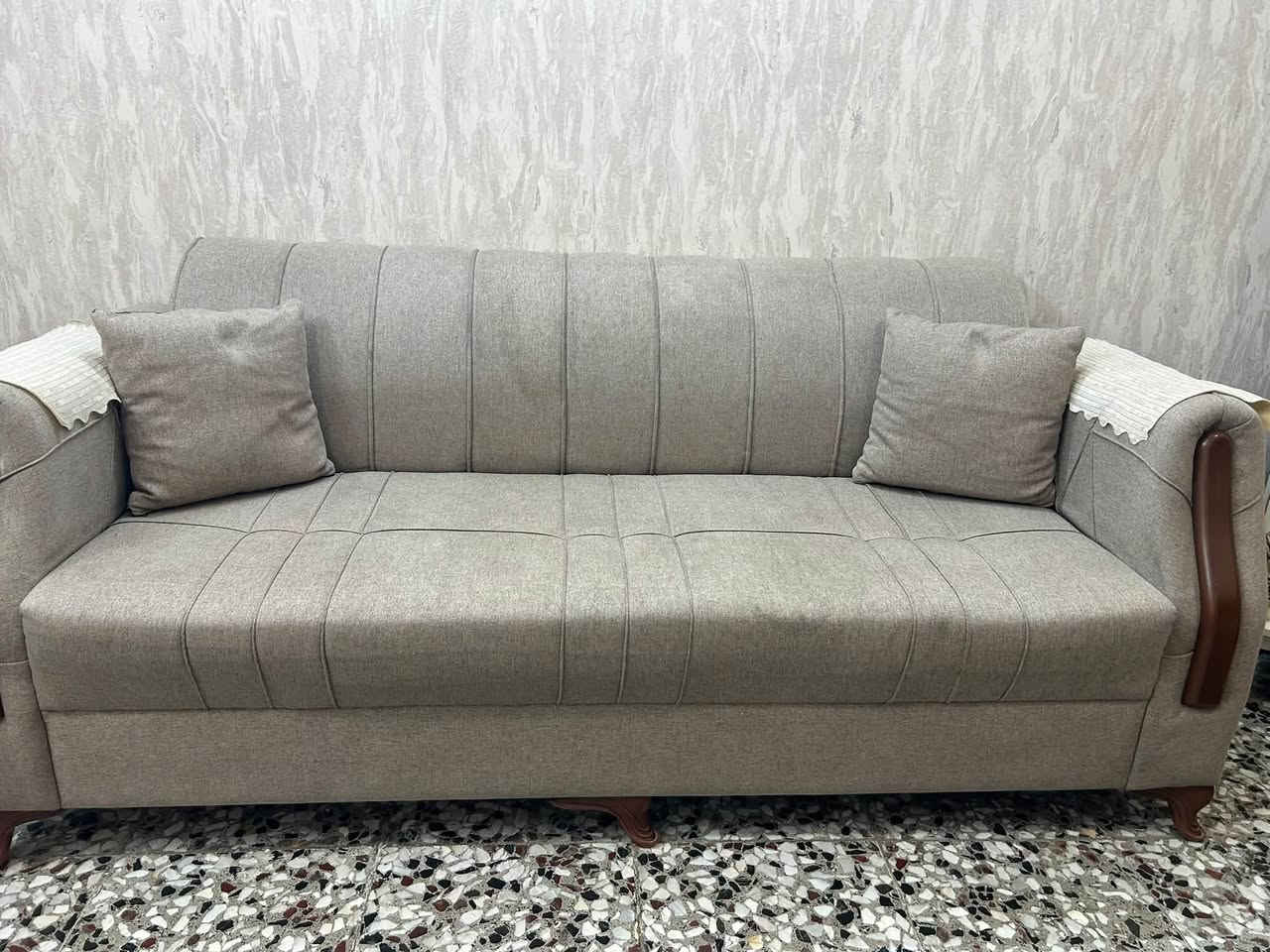 تخم 8 مقاعد مع الفاترينه والطبله الكبيره والصغيره 450 للاستفسار والطلب ***********
