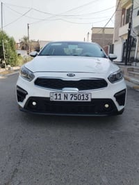 عندي كيه فورتي 2020 حادثه جاملغ وبنيد وباب الخلفي شخط ومصبوغ السياره خ...