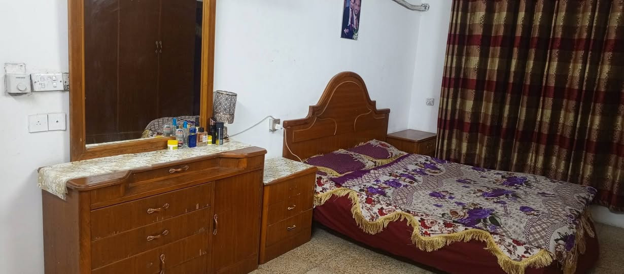 غرف نوم اخشاب عراقيه مستعمله للبيع بسعر مناسب بغداد السعر 750الف إتصال على الرقم ***********
