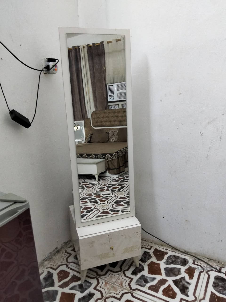السلام عليكم غرفة نوم تركية نظيفه السعر 175 للأستفسار اكثر (***********)
