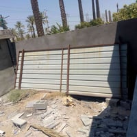 عندي سقيفه 2 واحده 4/4 ثانيه طول 5 عرض 2 مكاني بسعر 300 وبيهن مجال ابو...