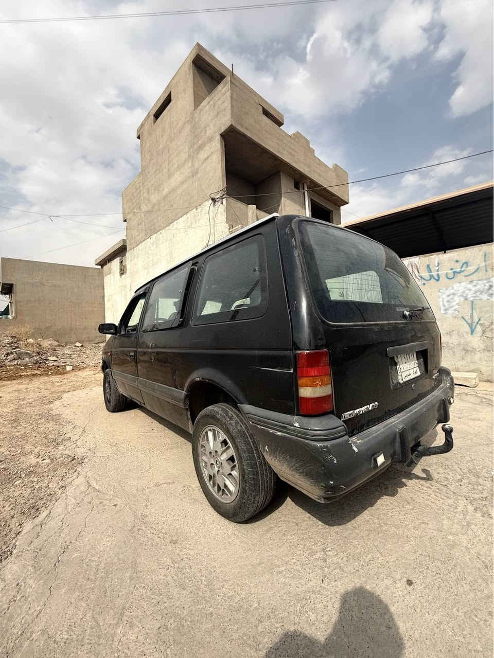 سلام عليكم اخوان دوج كلايزر موديل ١٩٩٢ اخوان سيارة مشروع وطني سنوية ساقطة وبي بطاقة بانزين  بيها غرامة ٥٠٠ الف يتعوض من سعر گيرو محرك كامري ابو جف خير من الله بس بي جبنة گير طاگ والكيج  وتبريد يريد تصيلح وباور ستيرن طاگ يرادلها تصليح ولباقي خير من الله اذا شراي خابر رقم اذا مو شراي لا ادوخنيي ولا ادوخك اخي العزيز *********** سعر ٤٥ وبيهااا مجاللل ان شاء الله خابرني وتدلل Singapore
